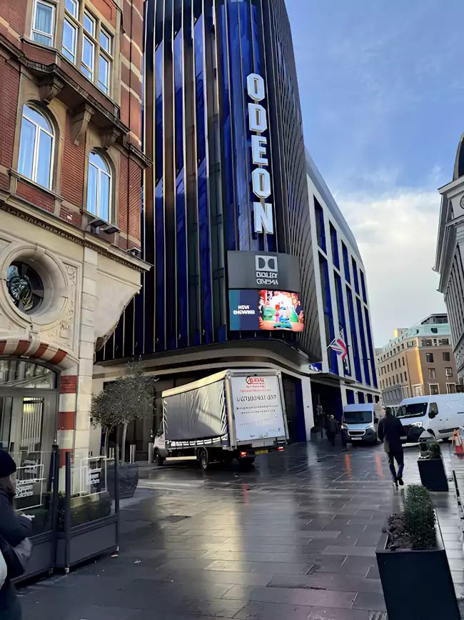 dedicated vehicle transport arriving in London